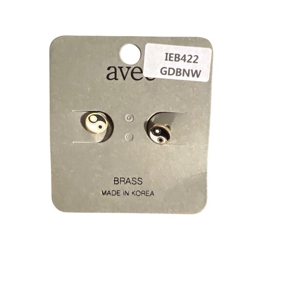 Avec Yin Yang Earrings Brass Black White Enamel Subtle Balance Harmony NEW - Picture 1 of 3